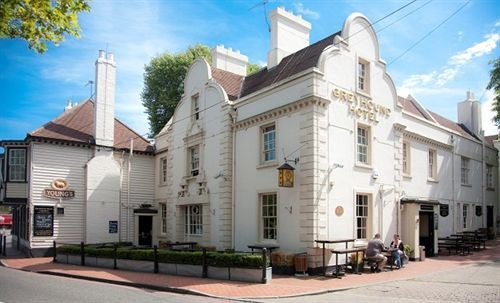 Hotel Greyhound 3*
