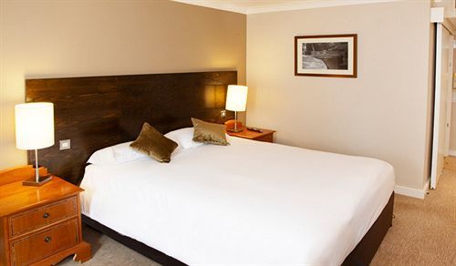Greyhound Hotel 3*